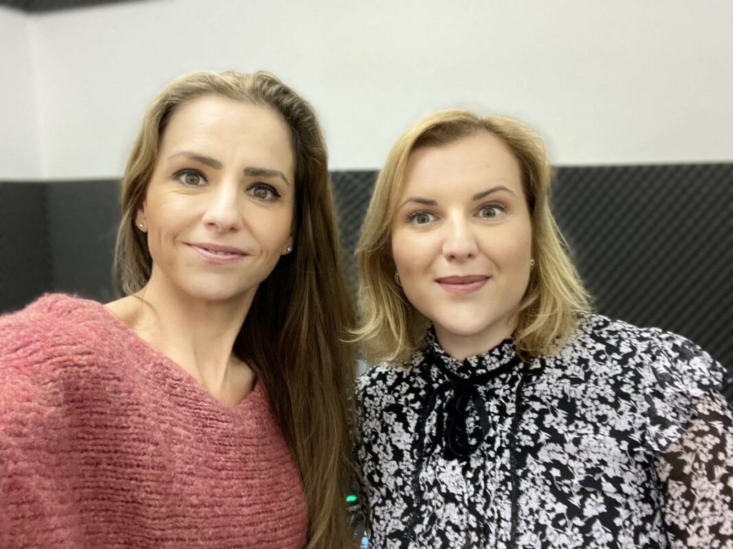 Efektívnej komunikácii a možnosti jej využitia v práci či v súkromí. Na čo si dať pozor: pravidlá, najčastejšie chyby, manipulatívne techniky.